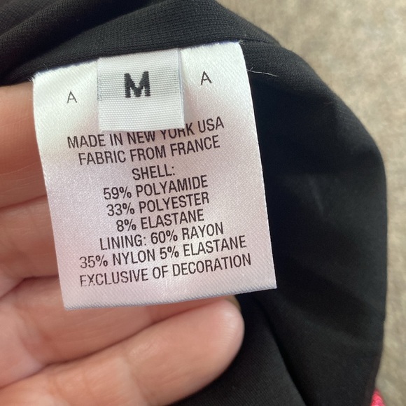 Area gorgeous pink v neck mini dress. Size medium. Gorgeous!!! - Picture 5 of 5